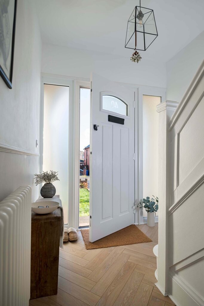 GFD Homes Door lock cylinder: Internal view of Comp Door installed in a home. 