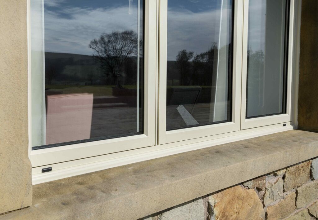 aluminium double glazed windows: close up shot of an amazing aluminium window
