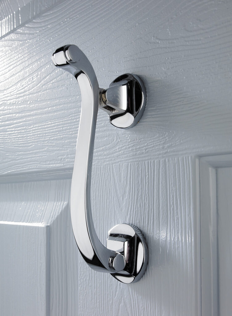 GFD Homes Solidor door reviews: Solidor handle zoomed in. 