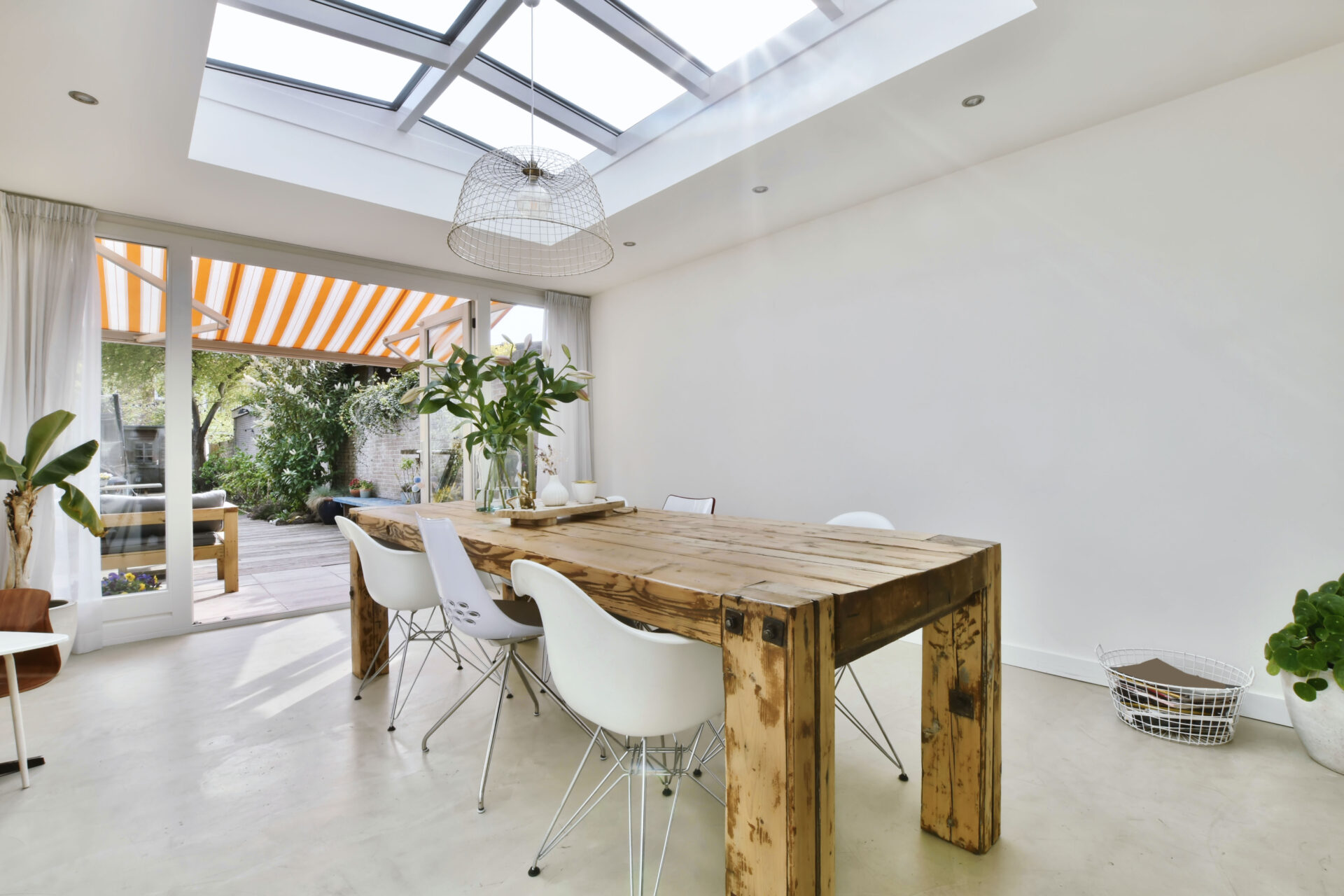 GFD Homes kitchen roof lanterns: lantern above dining room table