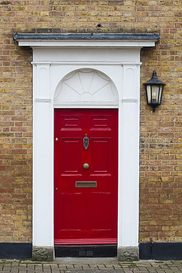 red doors: red front door