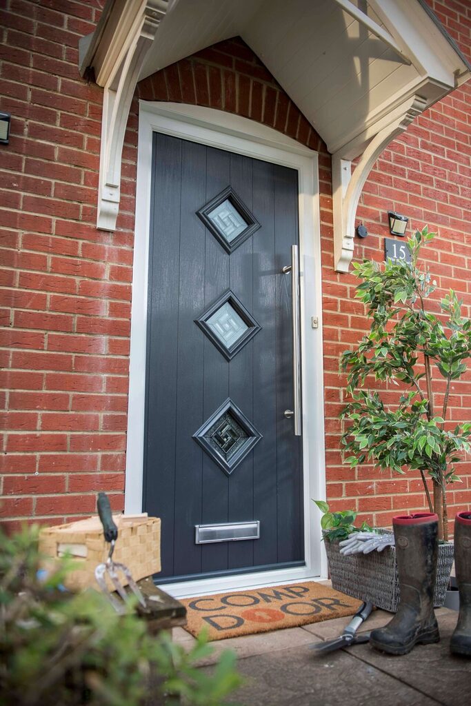 comp door : black comp door with 3 panels of decorative gazing